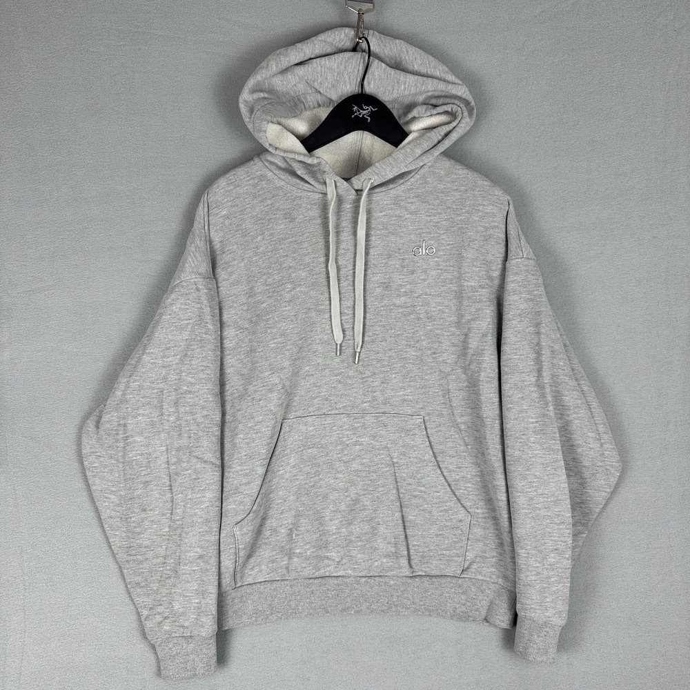 ALO Yoga Heather Grey Accolade Hoodie Men's size Medium Gym Utility Outdoor